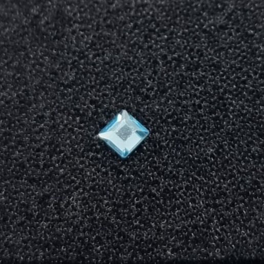 Aquamarine Square Crystal Tooth Gem