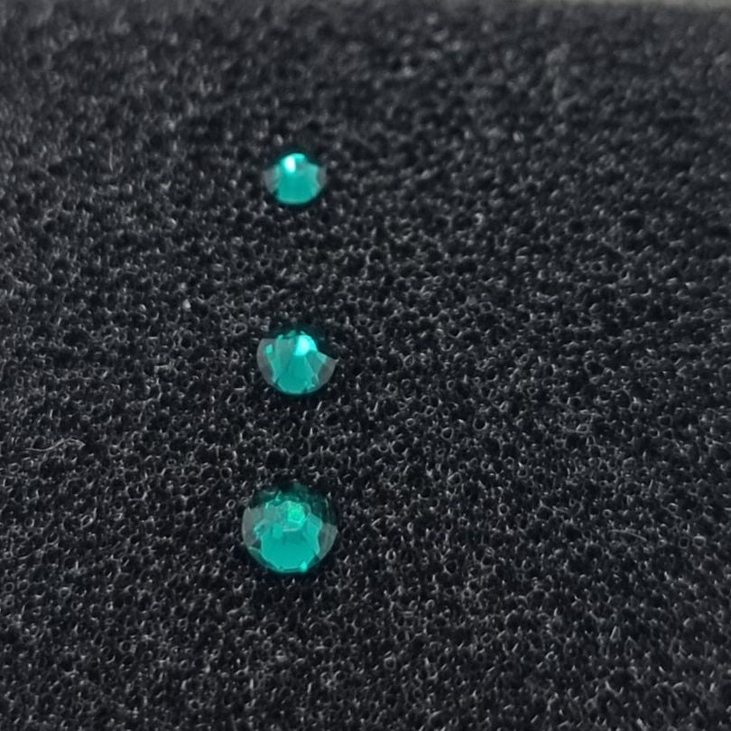 Emerald Green Crystal Tooth Gems
