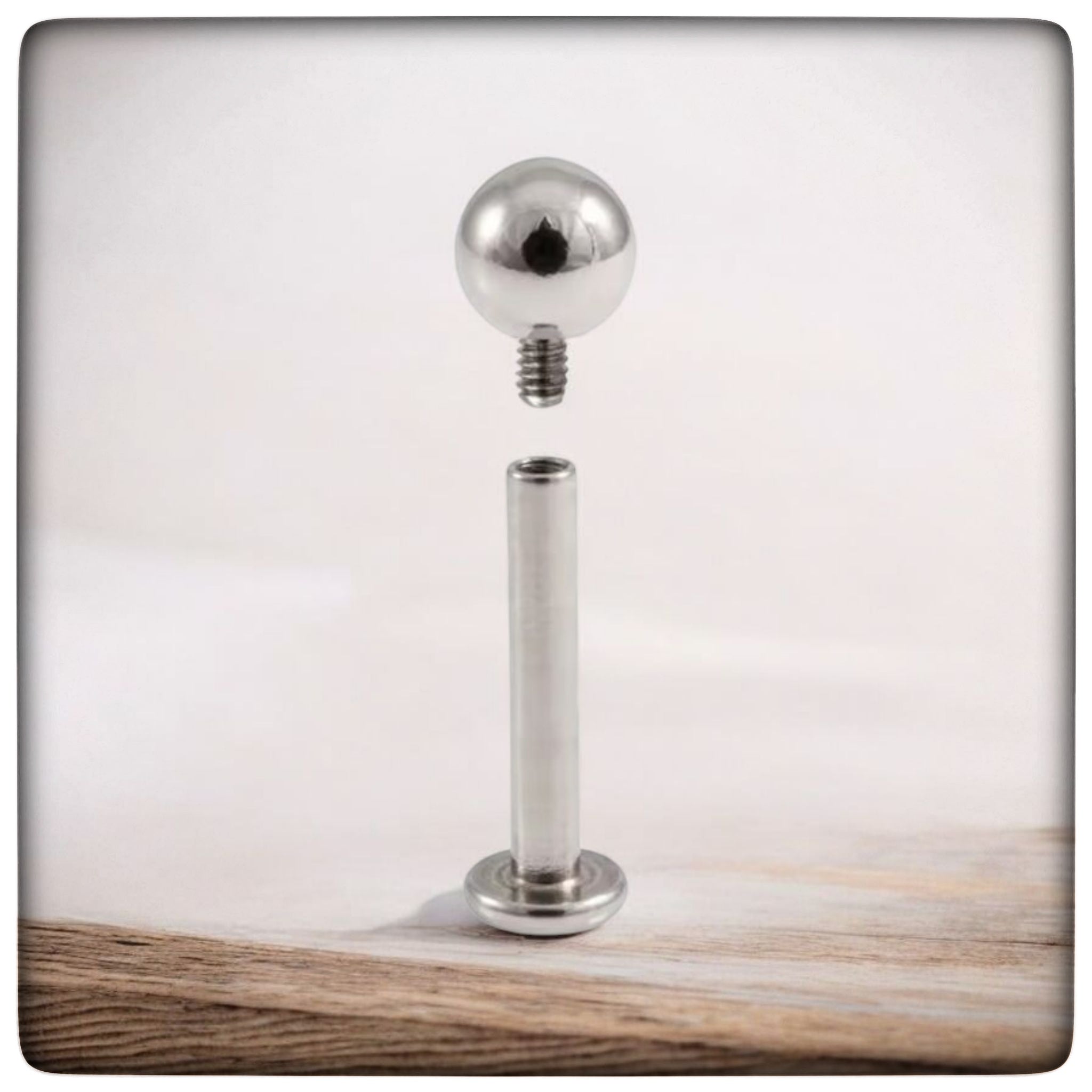 *Titanium Ball Labret