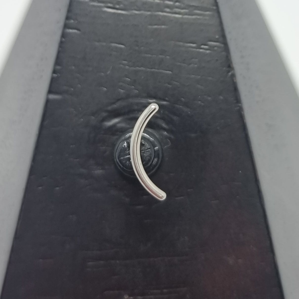 Classic Curve Solid Titanium Attachment