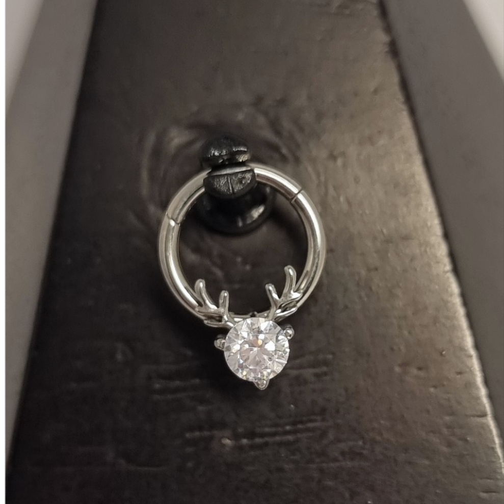 Reindeer Clear Cubic Zirconia Hinged Ring 8mm