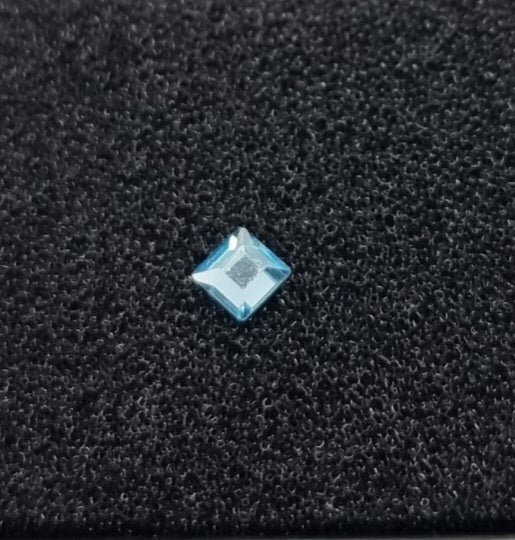 Aquamarine Square Crystal Tooth Gem